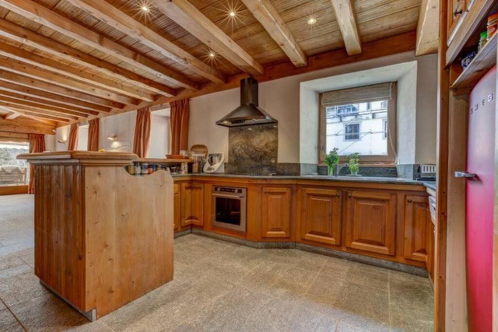 Spacious 3-Bed In The Heart Of Chamonix Mont Blanc Exterior foto