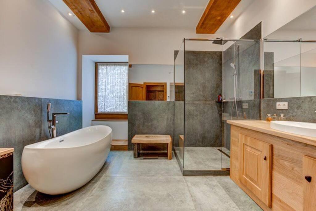 Spacious 3-Bed In The Heart Of Chamonix Mont Blanc Exterior foto